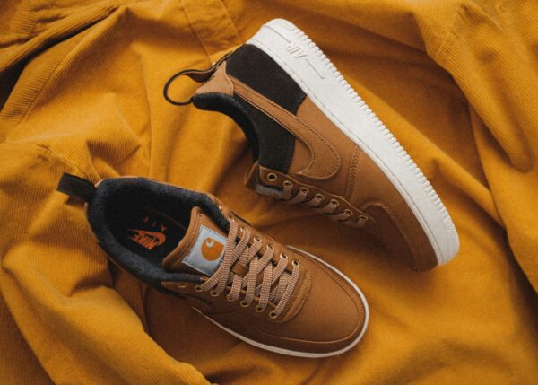 Nike Sneakers - Image 2